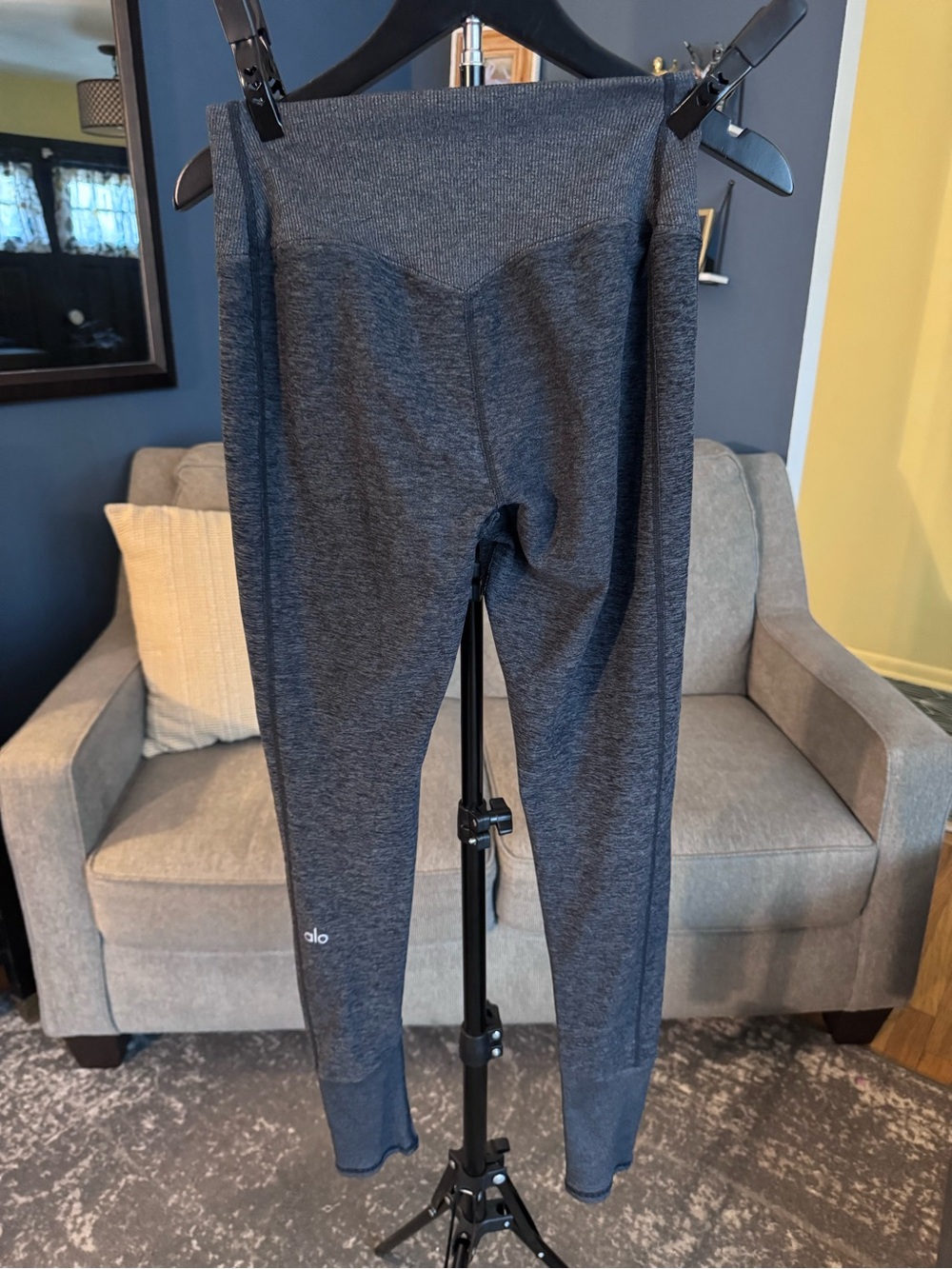ALO Yoga High-Waist Marble Gray Leggings - Picture 3 of 3
